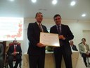 Pastor Sidney Rosa recebendo a honraria outorgada por indicação do vereador e pastor Levi Siqueira Pastor Sidney Rosa recebendo a honraria outorgada por indicação do vereador e pastor Levi Siqueira
