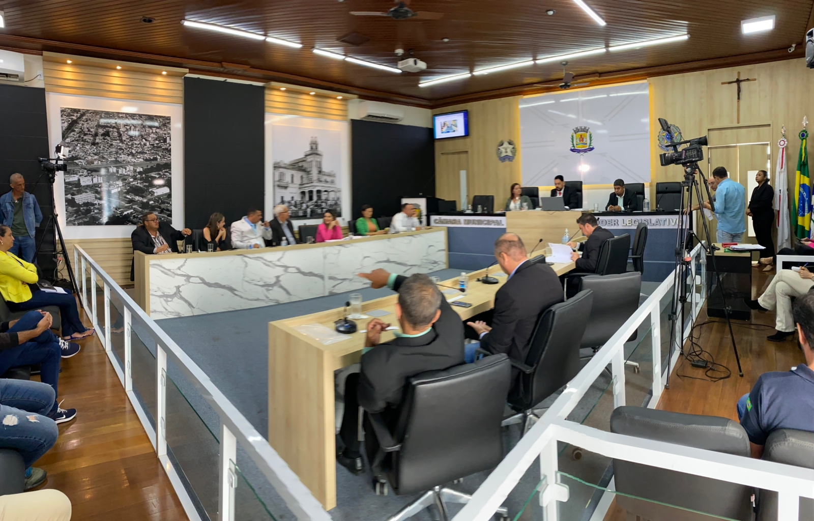 Câmara aprova projeto de lei que permite a criação de cargos públicos 