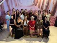 Mulheres são homenageadas em noite especial 